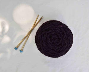 Handspun Yarn Ball & Bamboo Knitting Needles combo